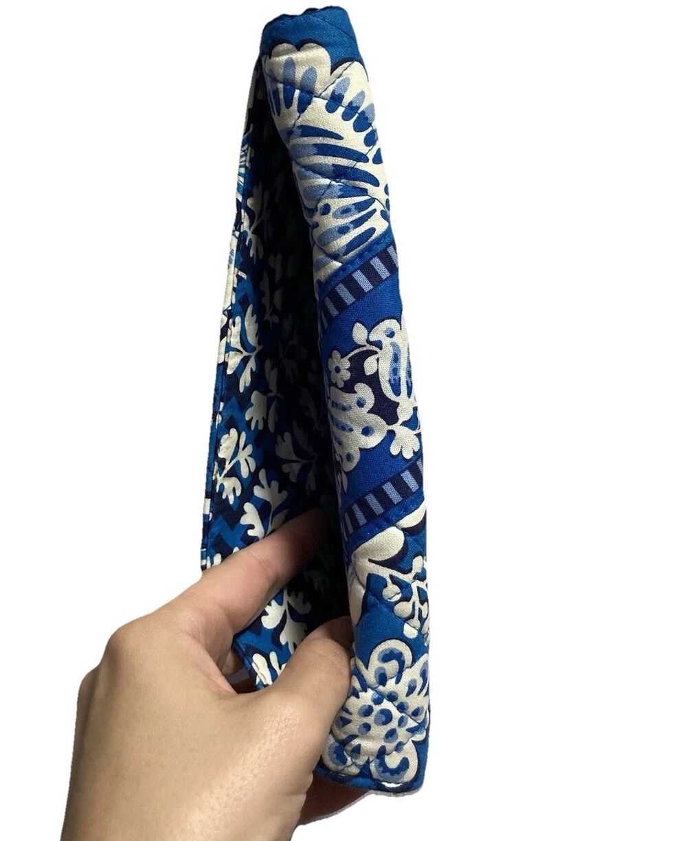 Vera Bradley clutch Wallet Pocket Book Magnetic Closure Blue Paisley - Picture 3 of 8